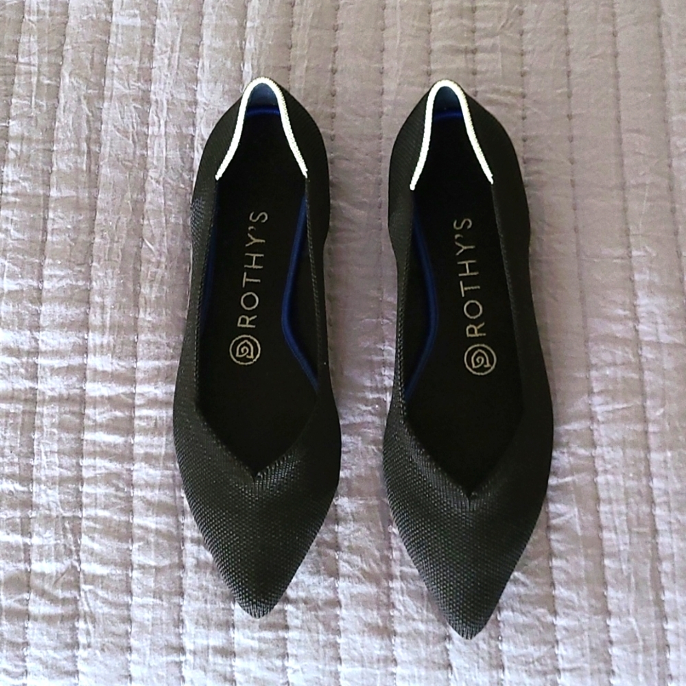 🌺 NEW Womens Rothy's Pointy Flats With White Trim 🌺